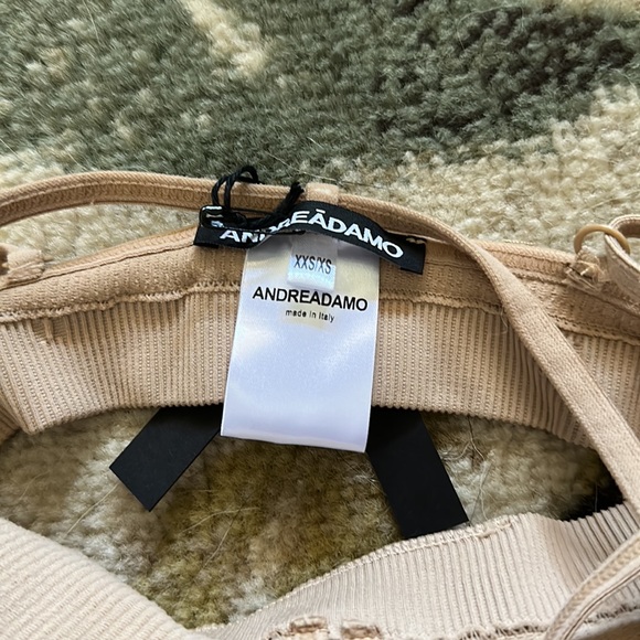 ANDREĀDAMO Ribbed Cut-Out Halter Neck Bra Top - Picture 4 of 7